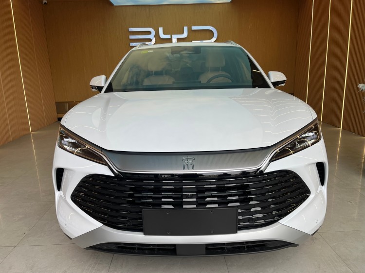 BYD Song L.